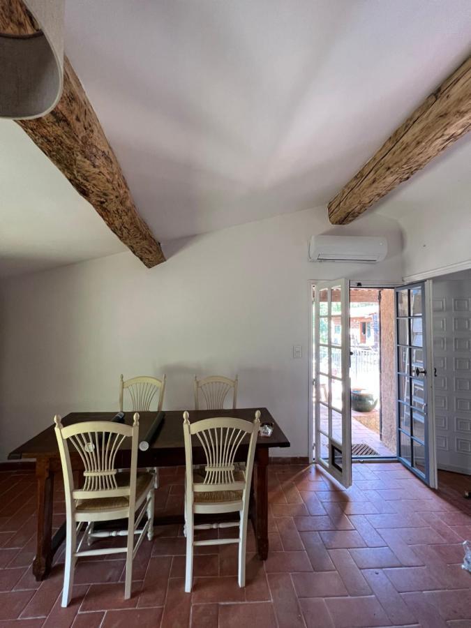 Charmant Appartement Independant Au Sein D'Un Mas Provencal Aups Exterior photo
